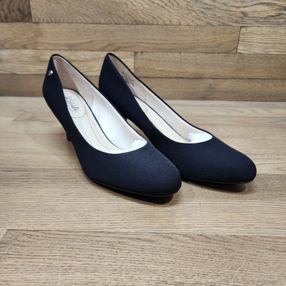 LifeStride Parigi Black Micron, Women's Pump Heels (size 11M) - Picture 1 of 7